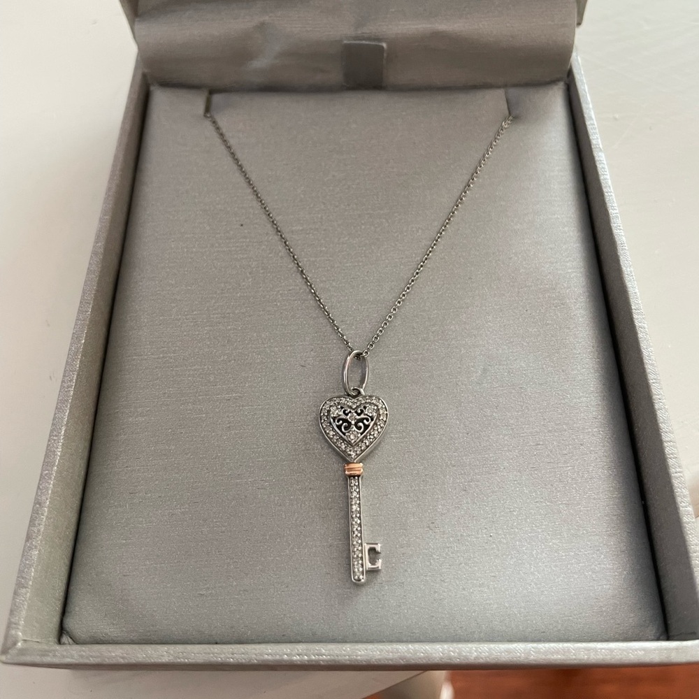 Jared’s jewelers sterling silver and 10k rose gold heart key necklace